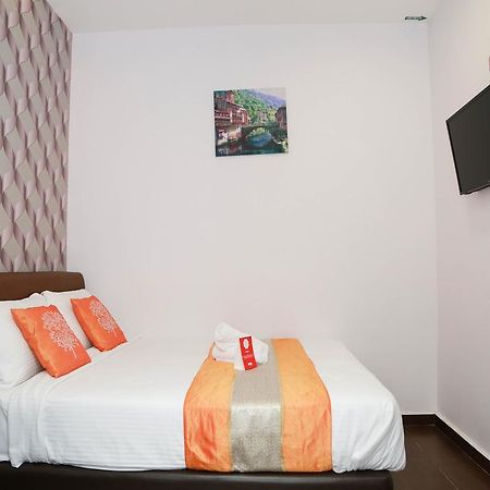 Oyo 250 Palazzo Hotel Kulai Johor Bahru Dış mekan fotoğraf