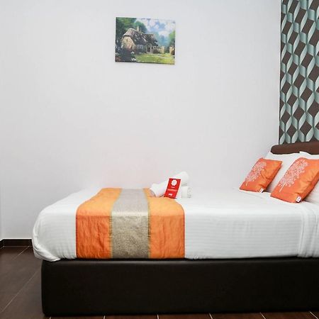 Oyo 250 Palazzo Hotel Kulai Johor Bahru Dış mekan fotoğraf
